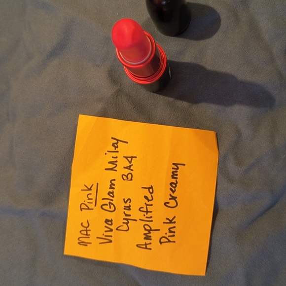 MAC Viva Glam Miley Cyrus Signature Used Pink Amplified BA4 Lipstick 💄Rare - Picture 2 of 5